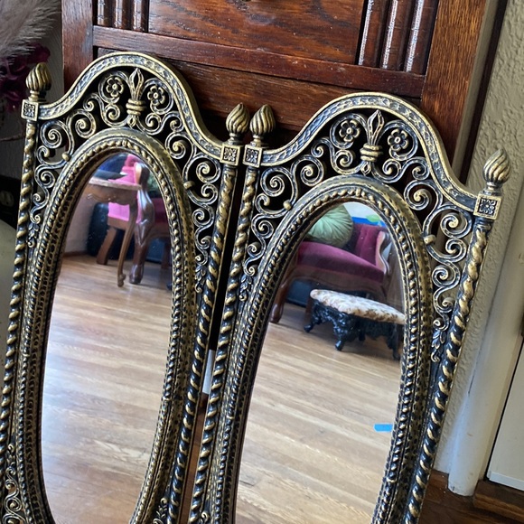 Pair of Vtg 70s HOMCO 2356 Gothic Spanish Revival Scroll Regency Wall Mirrors - Picture 2 of 6